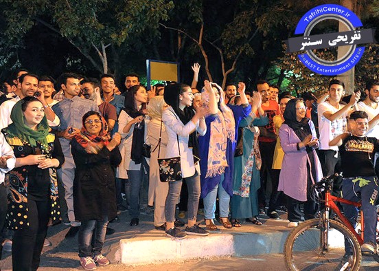 تصاویر و حواشی شادی مردم در خیابان بعد از توافقات هسته ای سه شنبه 23 تیر 94